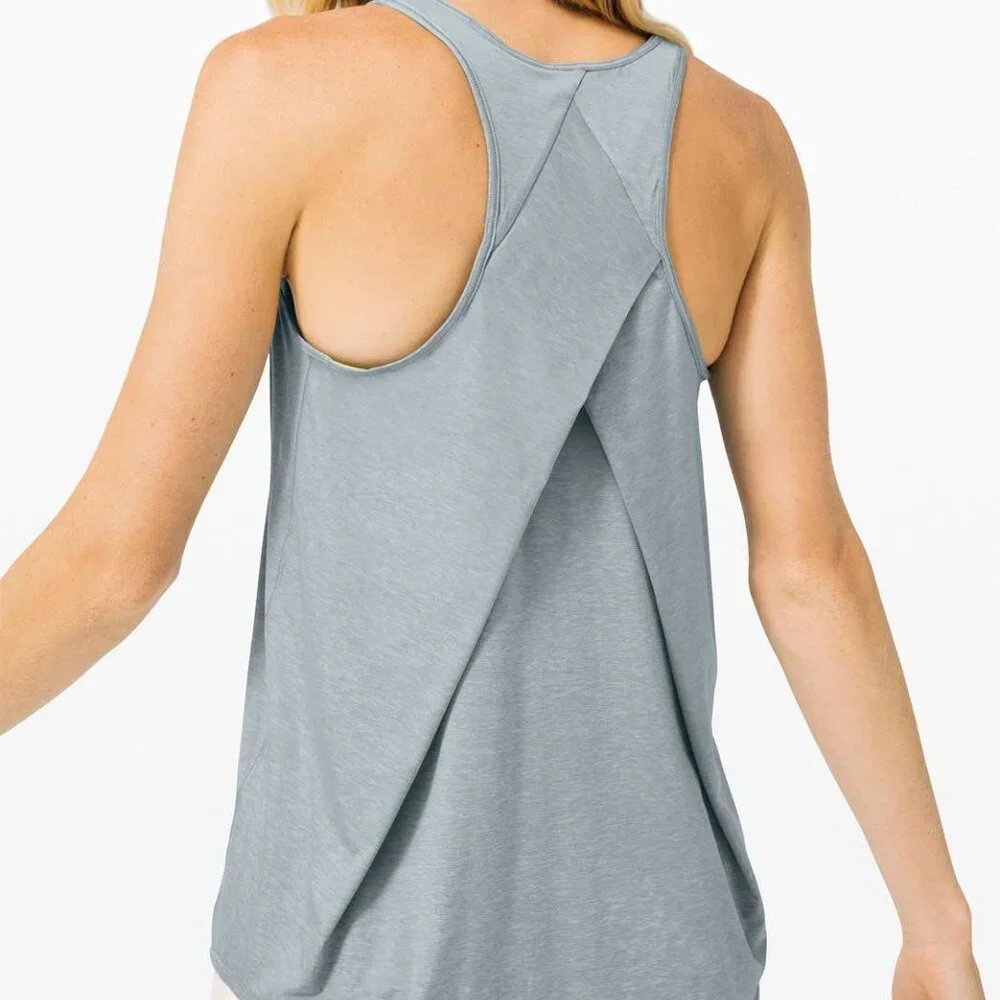Lululemon Essential Tank *Pleated Blue Cast Size 10 - Picture 5 of 9